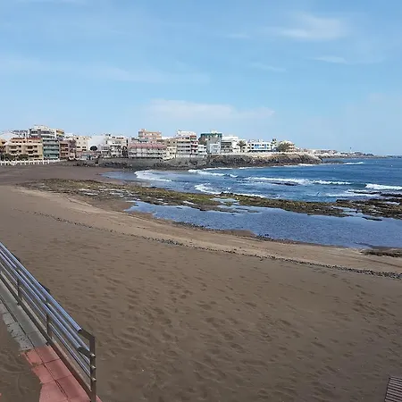 Wonderful Flat Beside Salinetas Beach アパート *