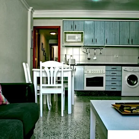 Wonderful Flat Beside Salinetas Beach アパート テルデ
